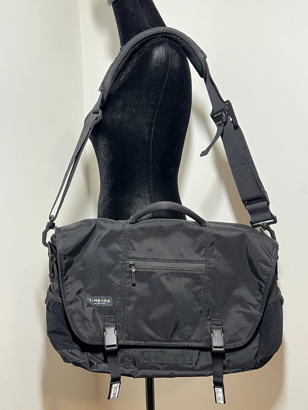 Timbuk2 VGUC Black Commute Nylon Messenger Organizer Laptop Brief Bag Travel